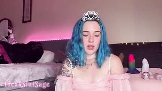 The ass of Princess was gapped by the anal machine dragon
