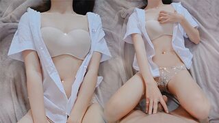 A cute Thai girl has sex with her boyfriend in a homemade video