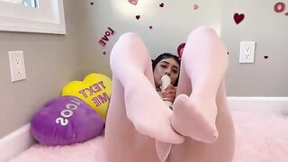 Violet Myers, the real-life hentai girl, fucked herself on Valentine's Day