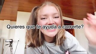 A white girl shows her big ass to excite the gringo in Spanish