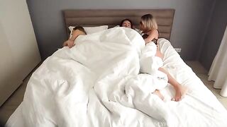 The guy woke up and his hot stepmom seduced him to fuck with her