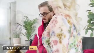 Morgan Taylor teaches her neighbor to kiss like a pro