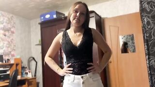 The husband caught his cheating wife with a delivery man for pizza