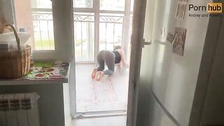 A girl was stuck on the balcony and her stepson came to her assistance