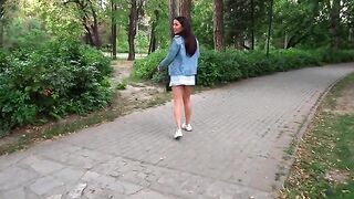 Babe got fucked in the park and received a cumshot