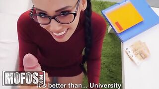Andreina DeLuxe lets nerdy Jordi feel her hot body for cash