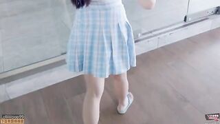 The Chinese girl met a boy and had a romantic sex on vacation