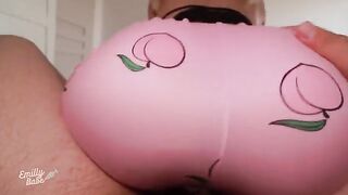My stepsister’s pussy helped me with my problem, wow!