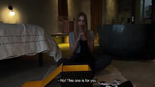 Unboxing and sex with a beautiful Californiababe
