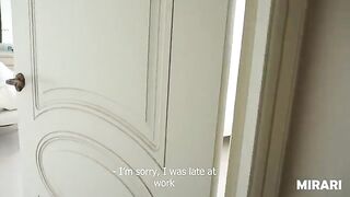An 18-year-old girl masturbates her pussy and asks to be fucked - MIRARI
