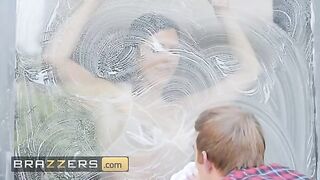 Ruby Sims shows her underwear to the window washer and offers him sex