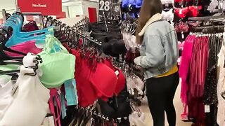 Shopping at ChihuahuaSU ends with wild toilet gallery action
