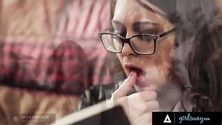 An investigator, played by the stunning Riley Reid, rubs her pussy in a fantasy scene