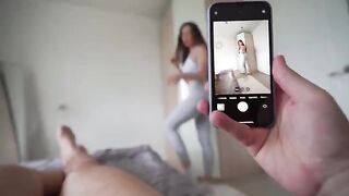 The photographer paid off the gorgeous babe Lily with his cock