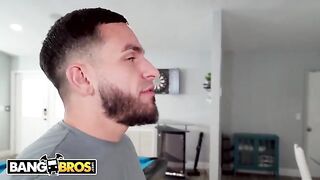 PAWG Alert: Peter Green can’t resist Harley King’s juicy booty