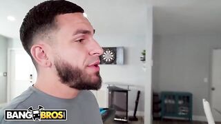PAWG Alert: Peter Green can’t resist Harley King’s juicy booty