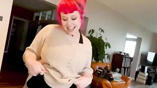 Proxy Paige stuffs her ass with pasta tubes