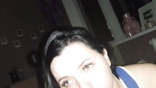 A gorgeous brunette gave me a blowjob in a hotel room after a Tinder date
