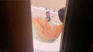 Spying on my stepsister in the bathtub, I had intense sex with her