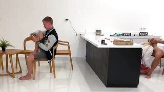 Cheating Californiababe gets fucked hard behind her BF’s back