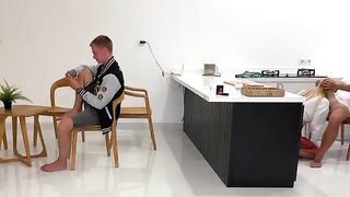 Cheating Californiababe gets fucked hard behind her BF’s back