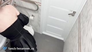 First night date with a guy ended with sex in the toilet,Lesya Moon’s tight pussy showcased in steamy action