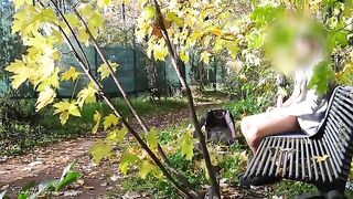 A man flashed his dick to a jogger in the park, getting fucked