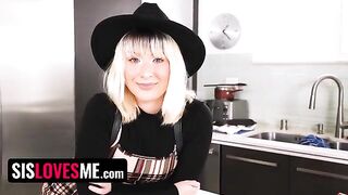 Step sister Jessie Saint gets her pussy filled with cum by brother’s potion