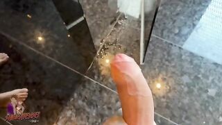 I spy an Austrian girl in the shower and masturbate my dick - Italian amateur