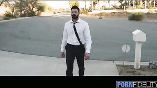 Hot tattooed housewife Anna Bell Peaks gets fucked hard