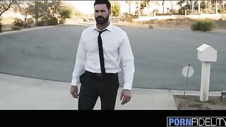 Hot tattooed housewife Anna Bell Peaks gets fucked hard