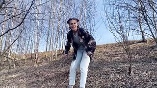 A slutty girl went camping and met a guy, fucked outdoors
