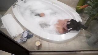 Step brother shares bathroom with girl, but no sex allowed 