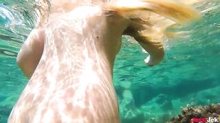 Underwater anal sex with hot blonde babe JessiJek