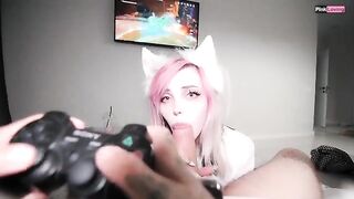 A young beauty gets fucked while her stepbrother plays Genshin Impact