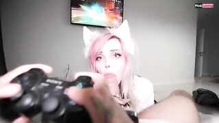 A young beauty gets fucked while her stepbrother plays Genshin Impact