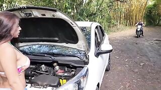 A stranger helped me in my car and I rewarded him with sex