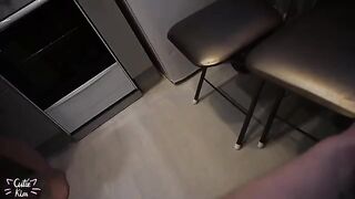 A schoolgirl saw a big cock and came after just 3 minutes