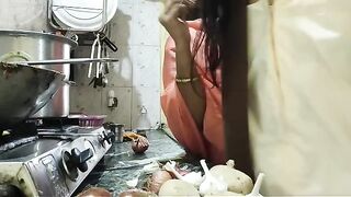 Mumbai ashu’s hot Indian threesome sex video with hardcore action is here