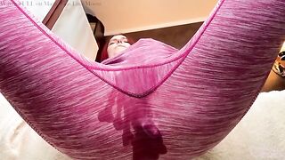 Fit girl Lina Moore squirts and fucks her ass