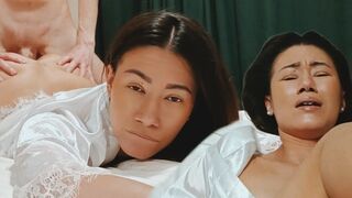 The Asian stepmom is too tired, needs your help to relax