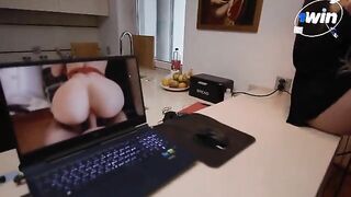 Fix my laptop and I'll give you sex