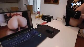Fix my laptop and I'll give you sex