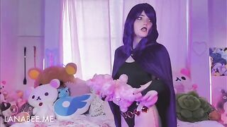 Raven discovers StarFire's toys and plays around with them