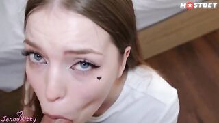 The delivery girl was thanked with a cock for delivering a heavy parcel