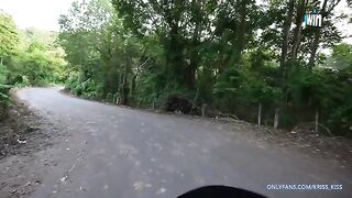 The girl got on the motorbike with a stranger and went to fuck