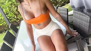 A photographer oiled up tits and ass of gorgeous Sisi Rose outdoors