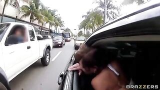 The guy with his friends fucked in the car two whores