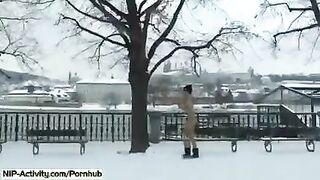 Student showed her boobs and ass on the city streets to earn money
