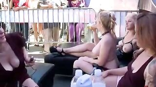 Sex extreme on the street, right on the roof, with a breathtaking view